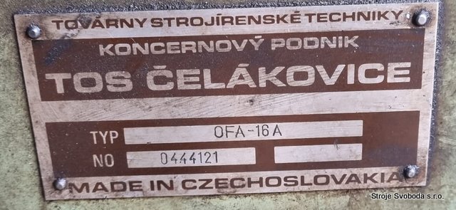 Odvalovací frézka na čelní ozubení OFA 16 A (Gear hobbing machine OFA 16 A (4).JPG)